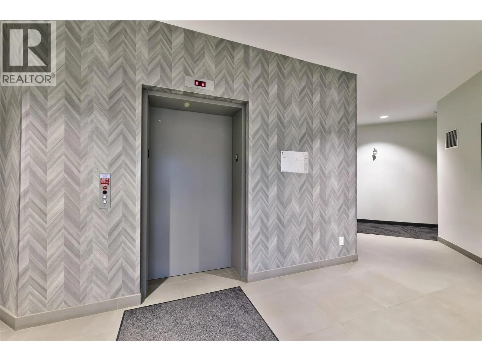 1880 HUGH ALLAN Drive Unit# 107