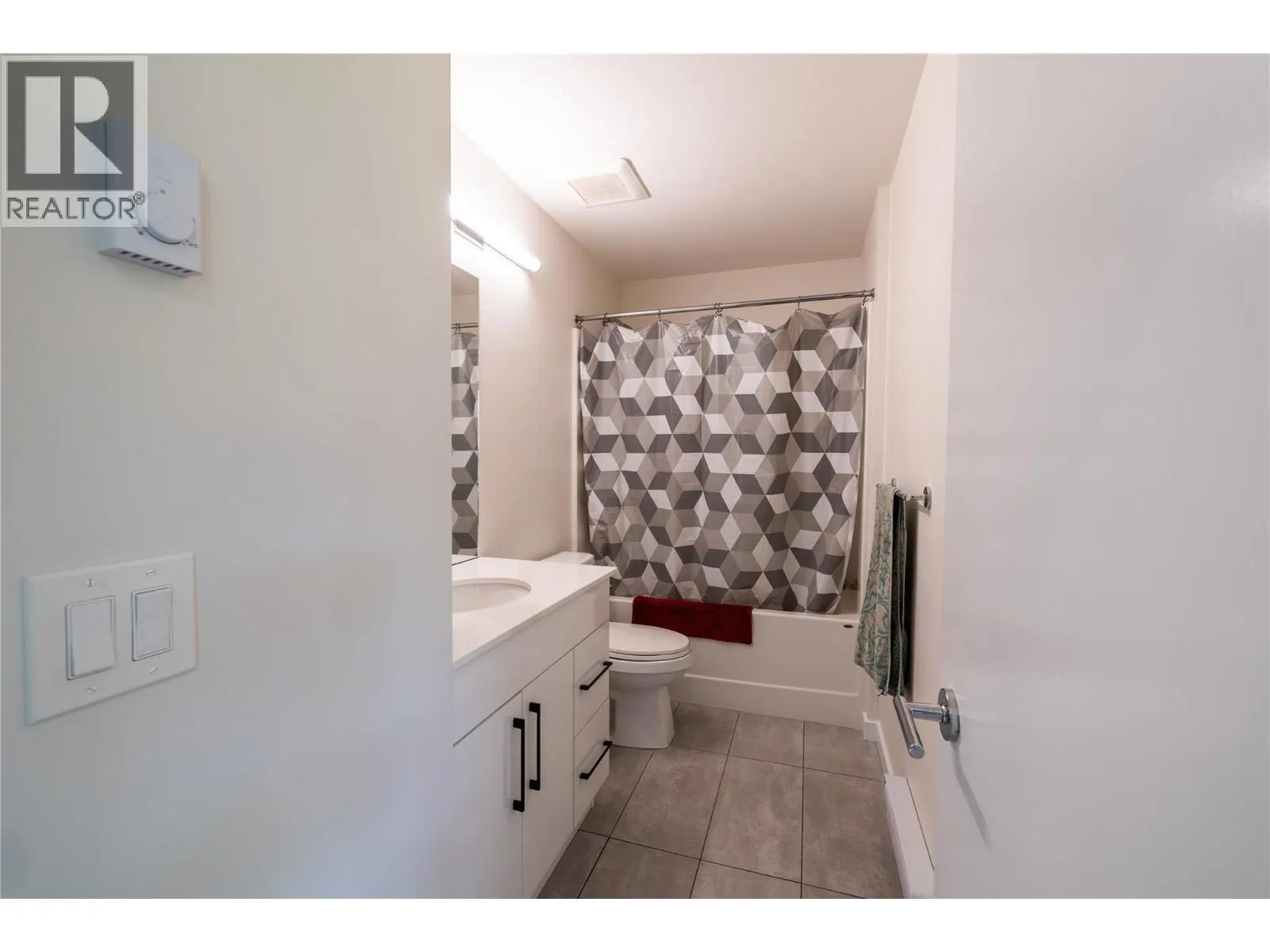 1880 HUGH ALLAN Drive Unit# 107