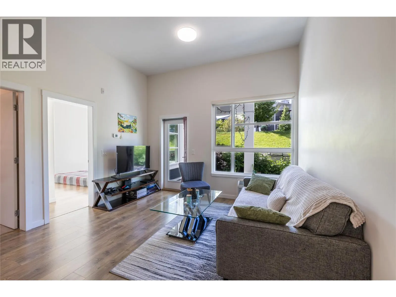 1880 HUGH ALLAN Drive Unit# 107