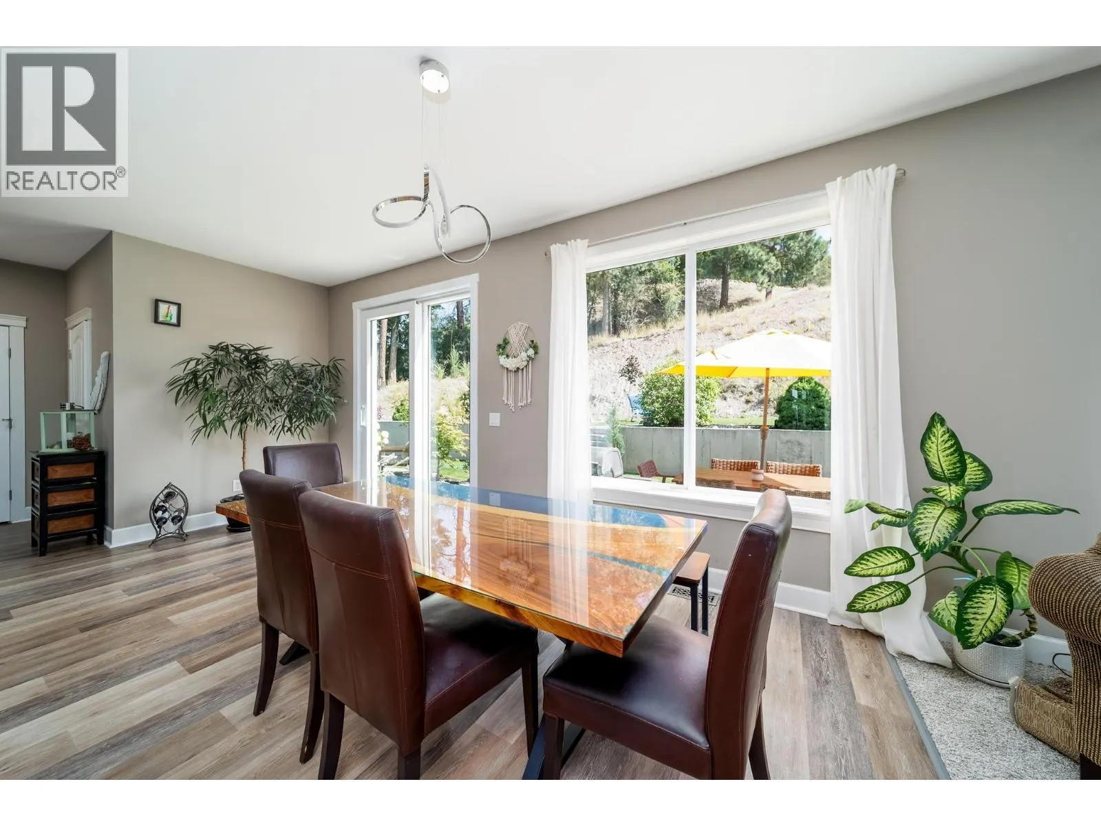 2052 Sunview Drive