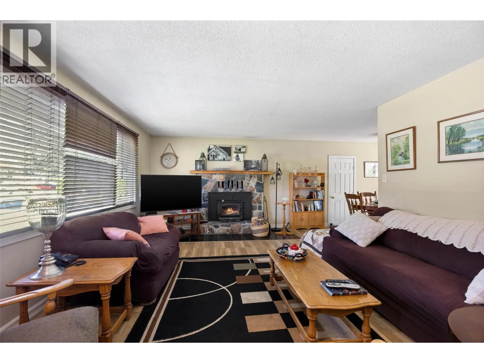 229 Lakeshore Drive