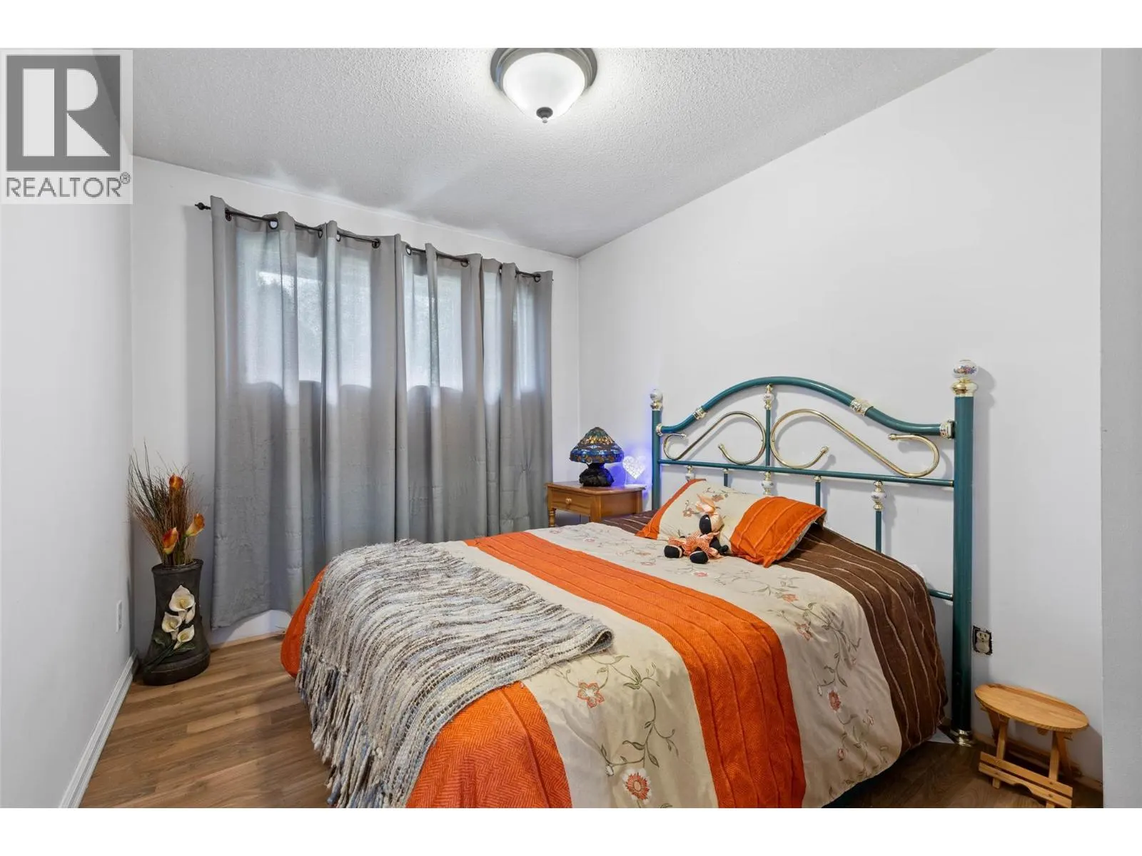 229 Lakeshore Drive