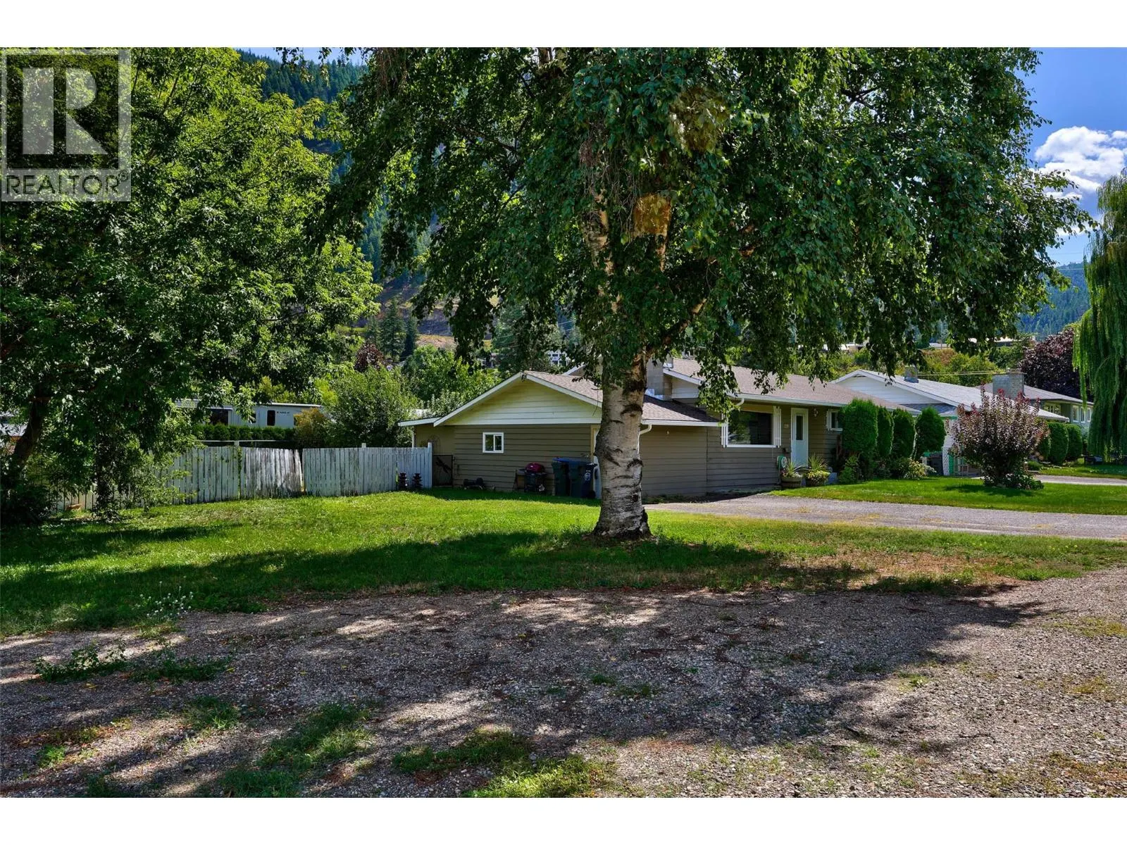 229 Lakeshore Drive