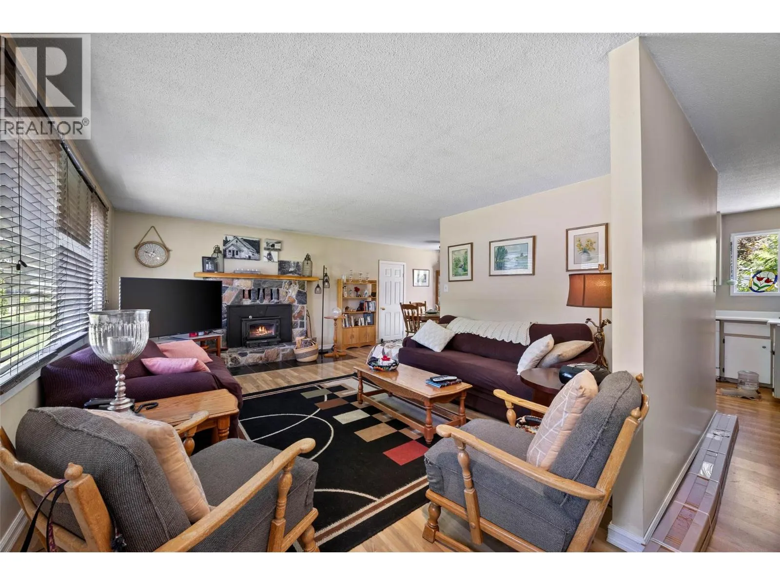 229 Lakeshore Drive