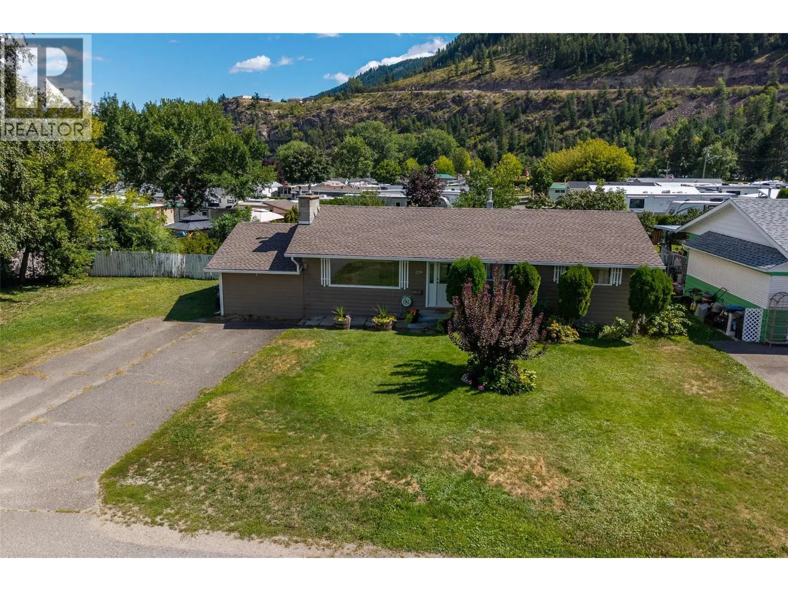 229 Lakeshore Drive