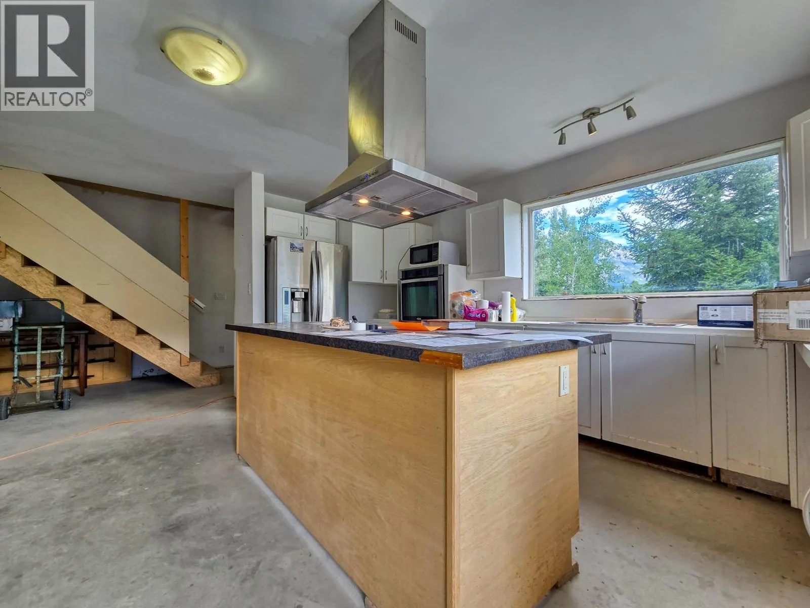 4772 Crescentwood Drive