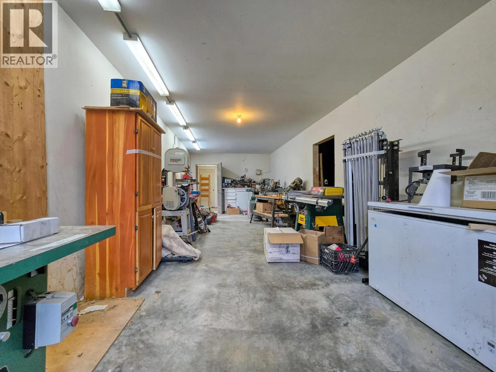 4772 Crescentwood Drive