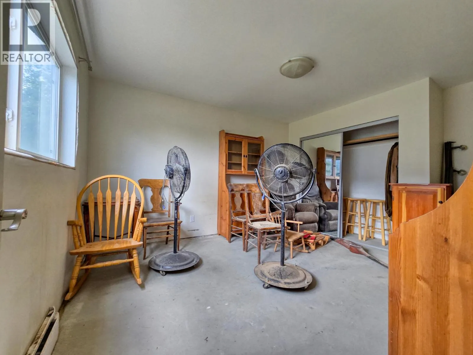 4772 Crescentwood Drive