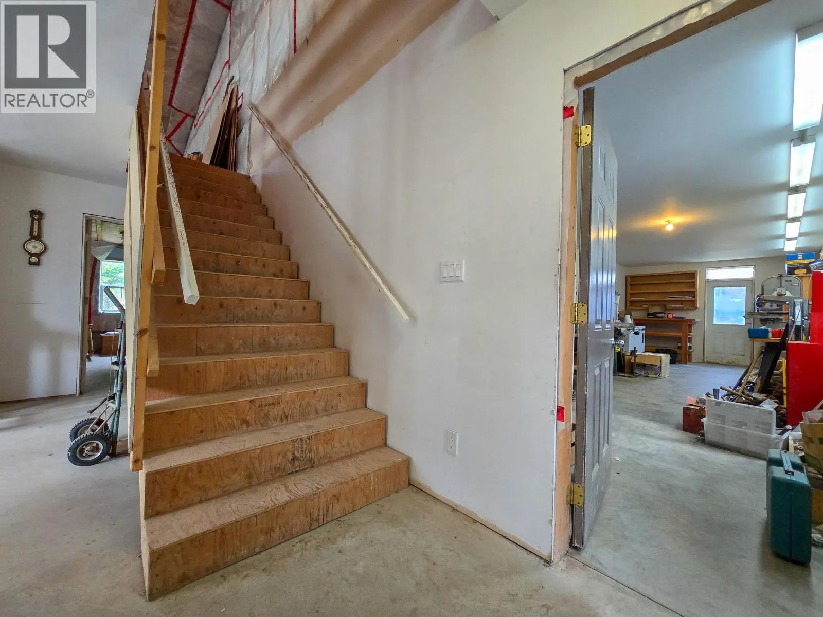 4772 Crescentwood Drive