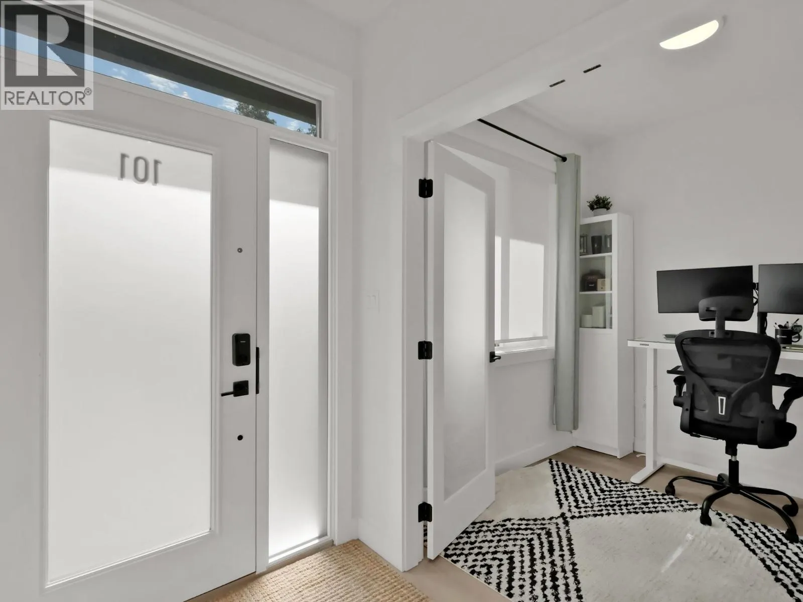 151 ABBOTT Street Unit# 101