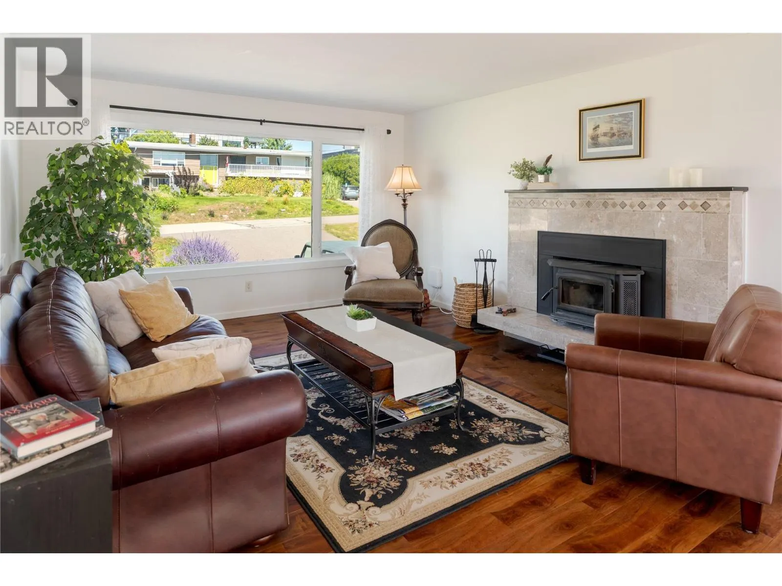 833 HAWTHORNE Road