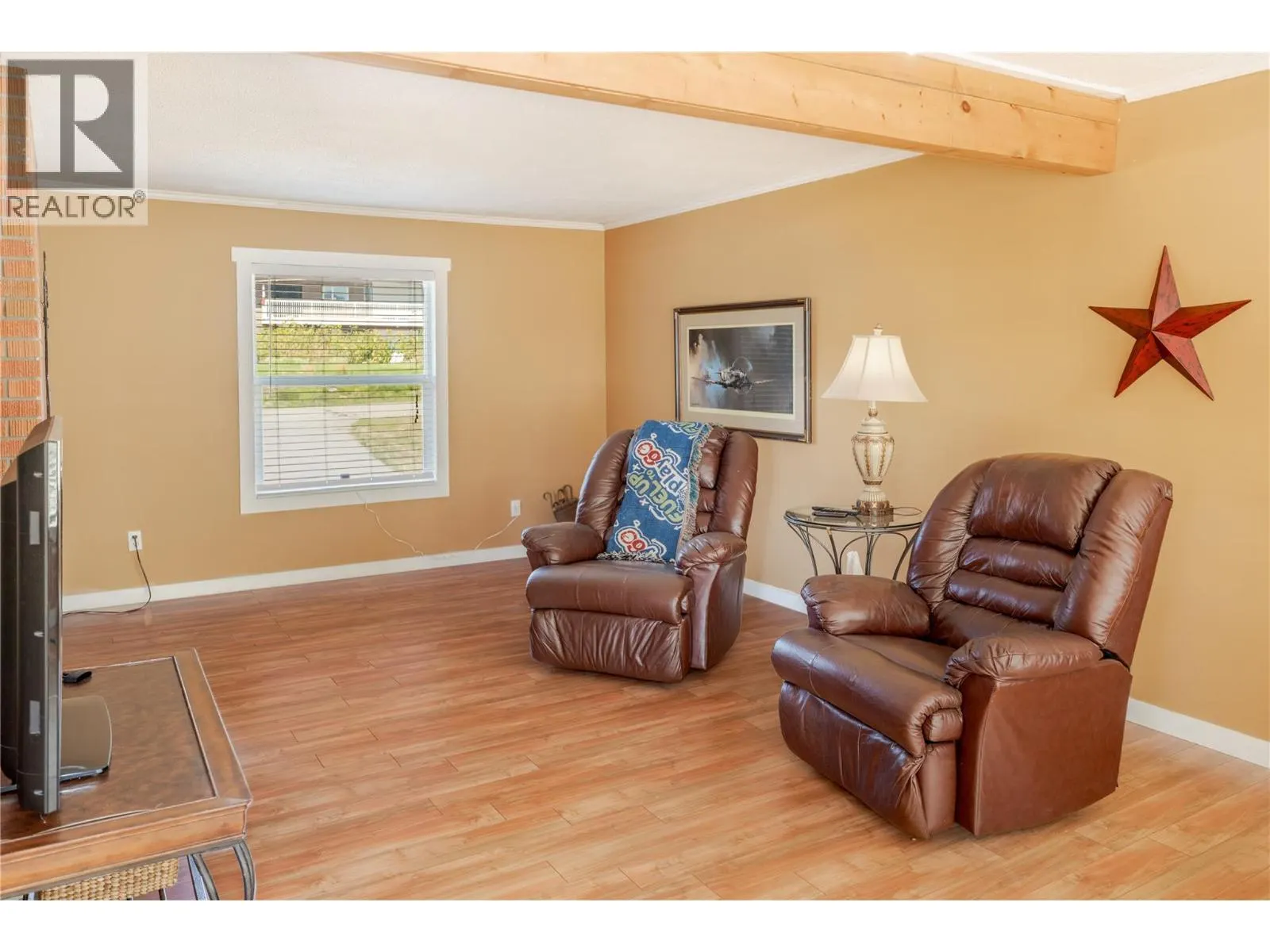 833 HAWTHORNE Road