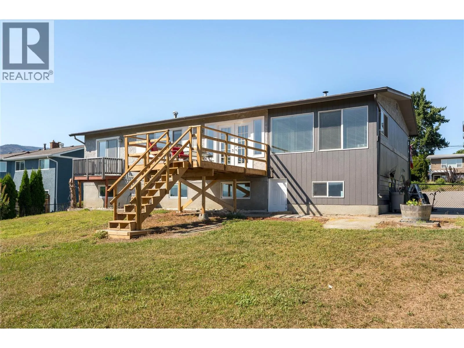 833 HAWTHORNE Road