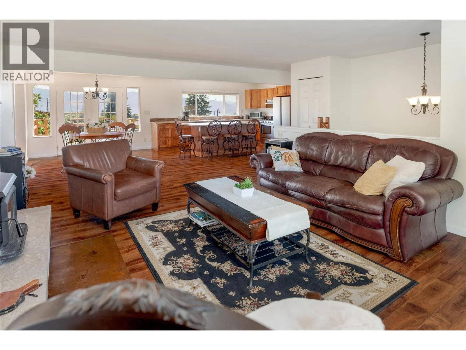 833 HAWTHORNE Road