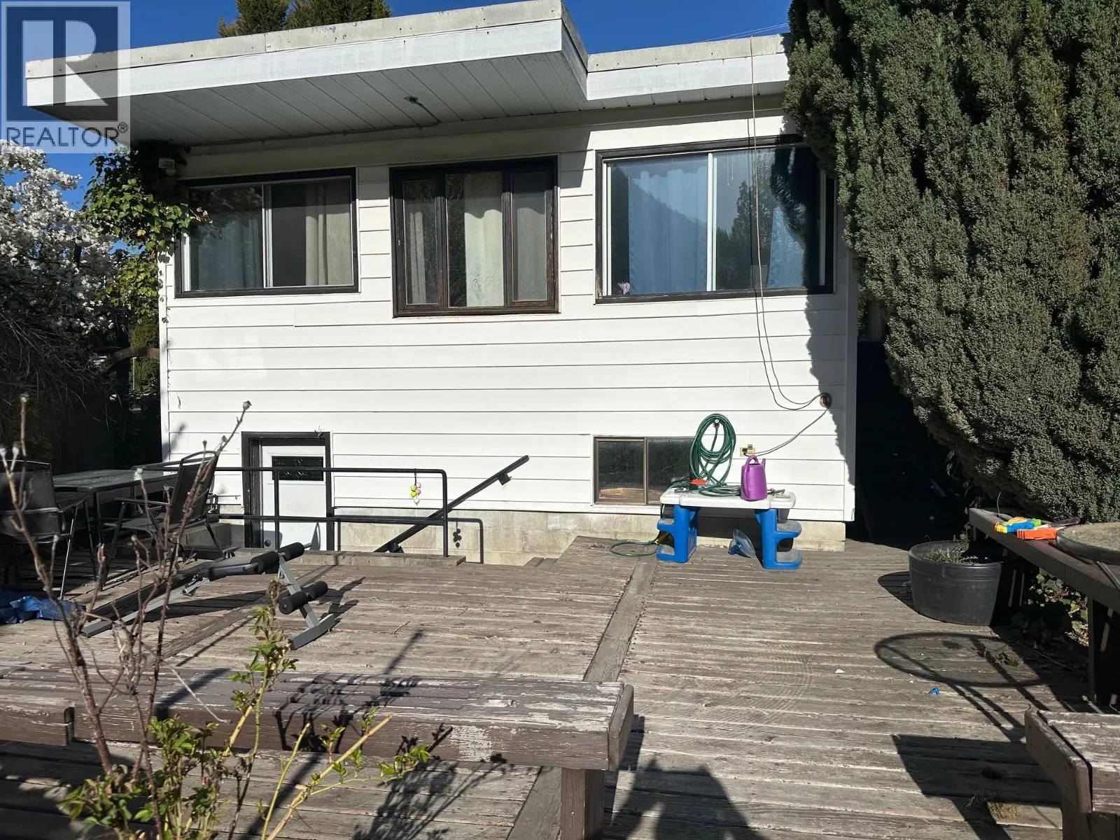 609 Second Street