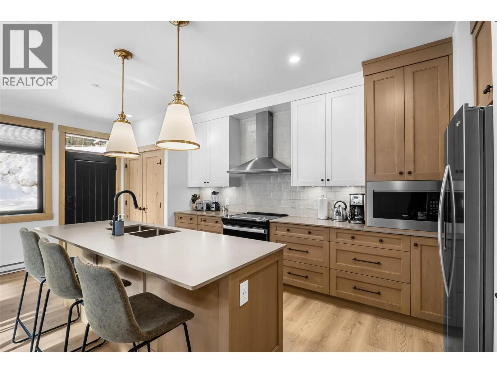 7005 MCGILLIVRAY LAKE Drive Unit# 16