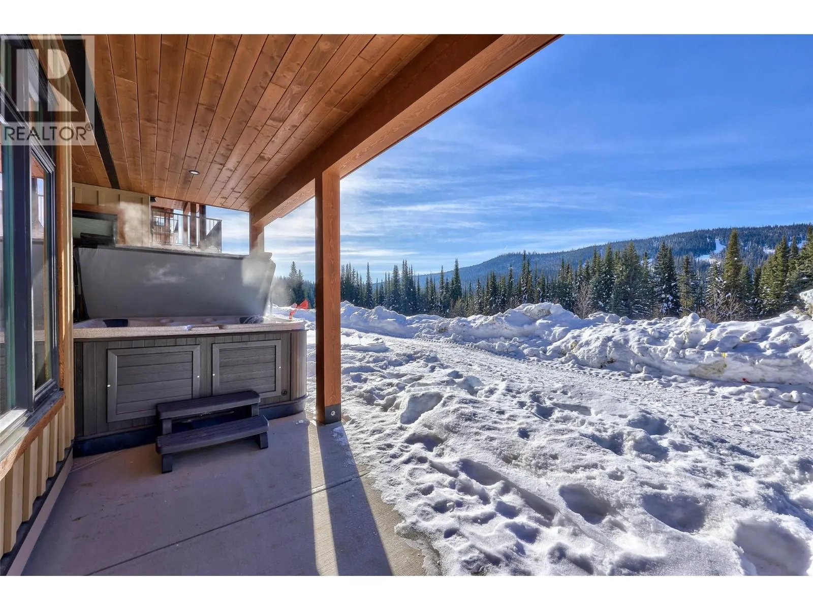 7005 MCGILLIVRAY LAKE Drive Unit# 16