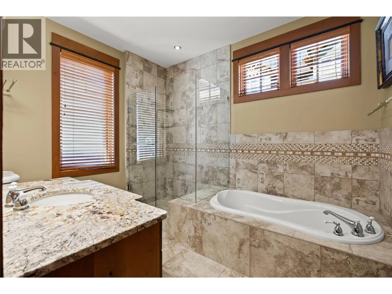 255 Feathertop Way Unit# 7