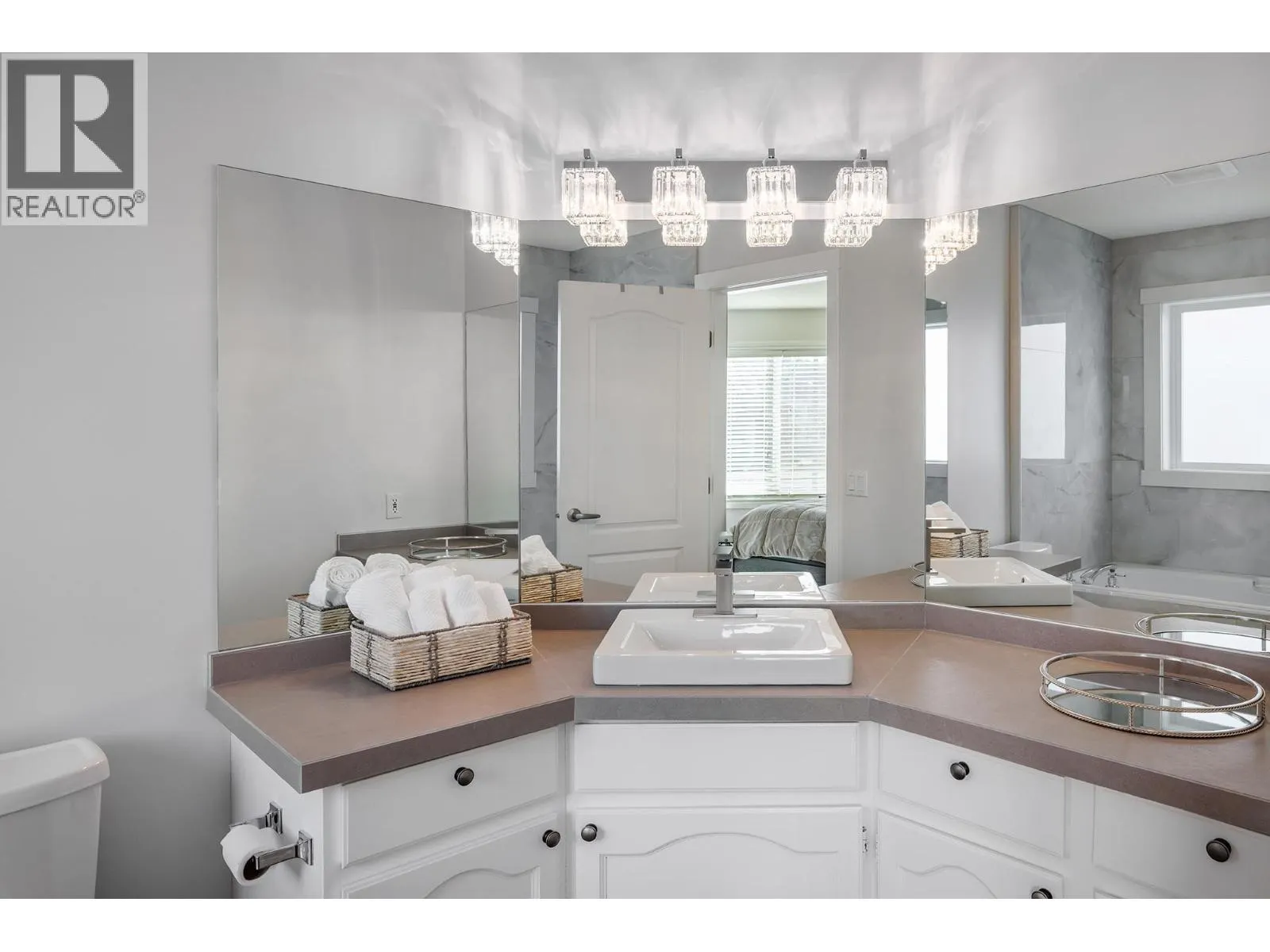 615 Glenmeadows Road Unit# 70 Lot# 24