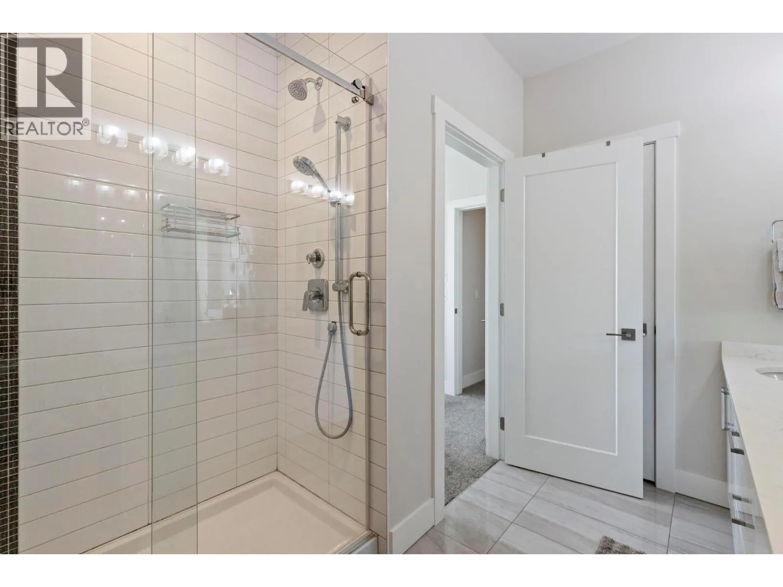 115 Wyndham Crescent Unit# 6