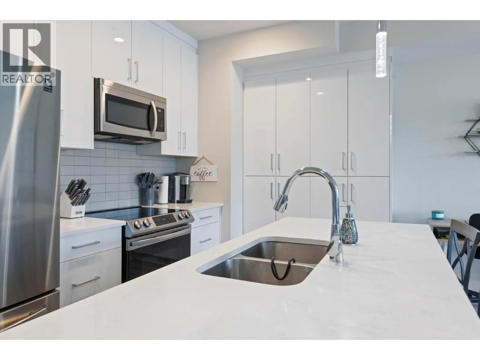 115 Wyndham Crescent Unit# 6