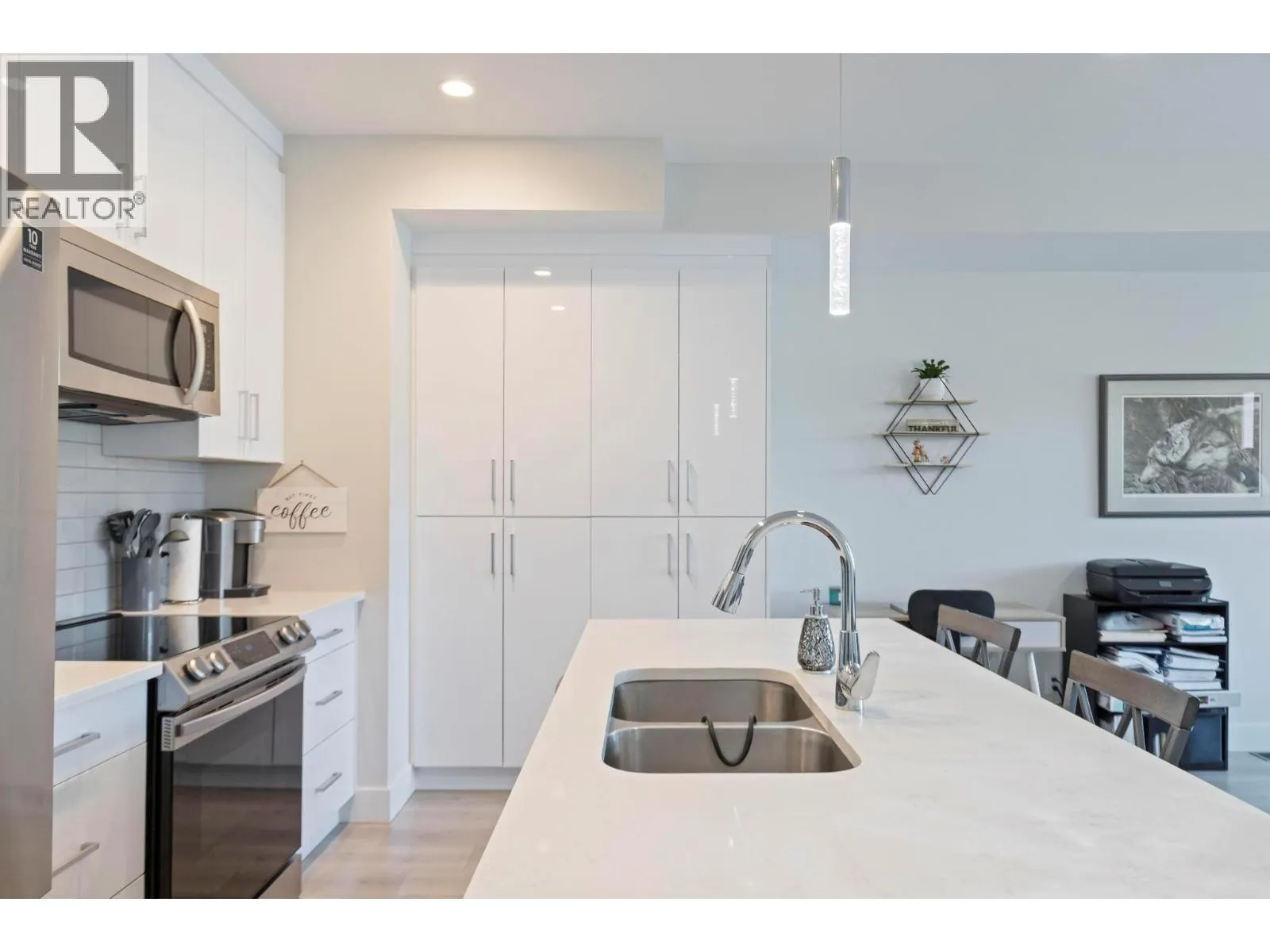 115 Wyndham Crescent Unit# 6