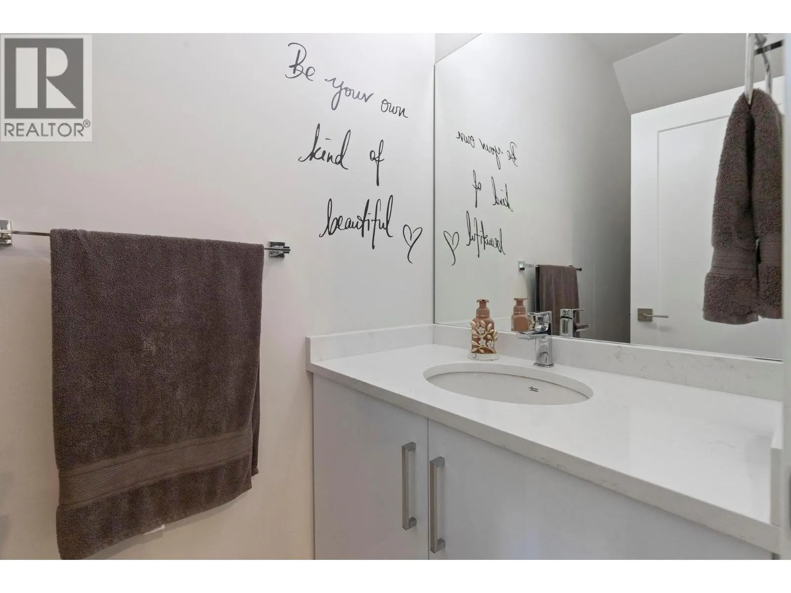 115 Wyndham Crescent Unit# 6
