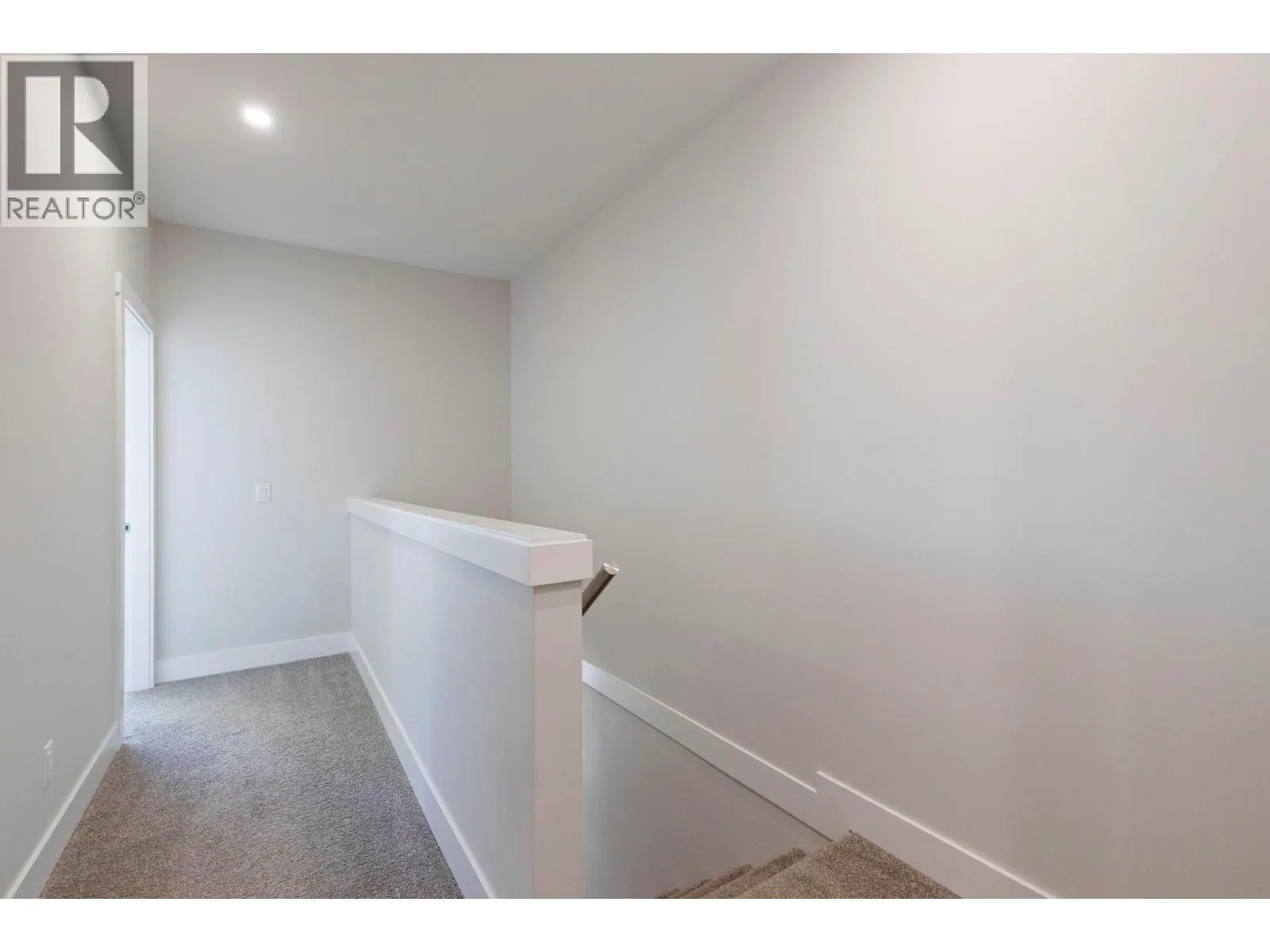115 Wyndham Crescent Unit# 6