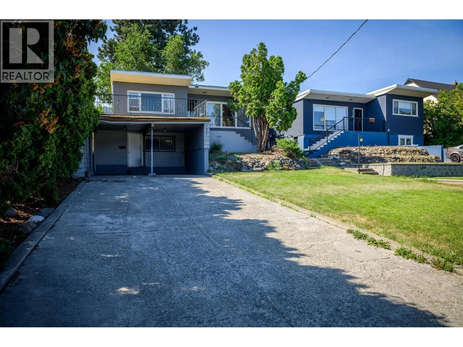 727 Douglas Street