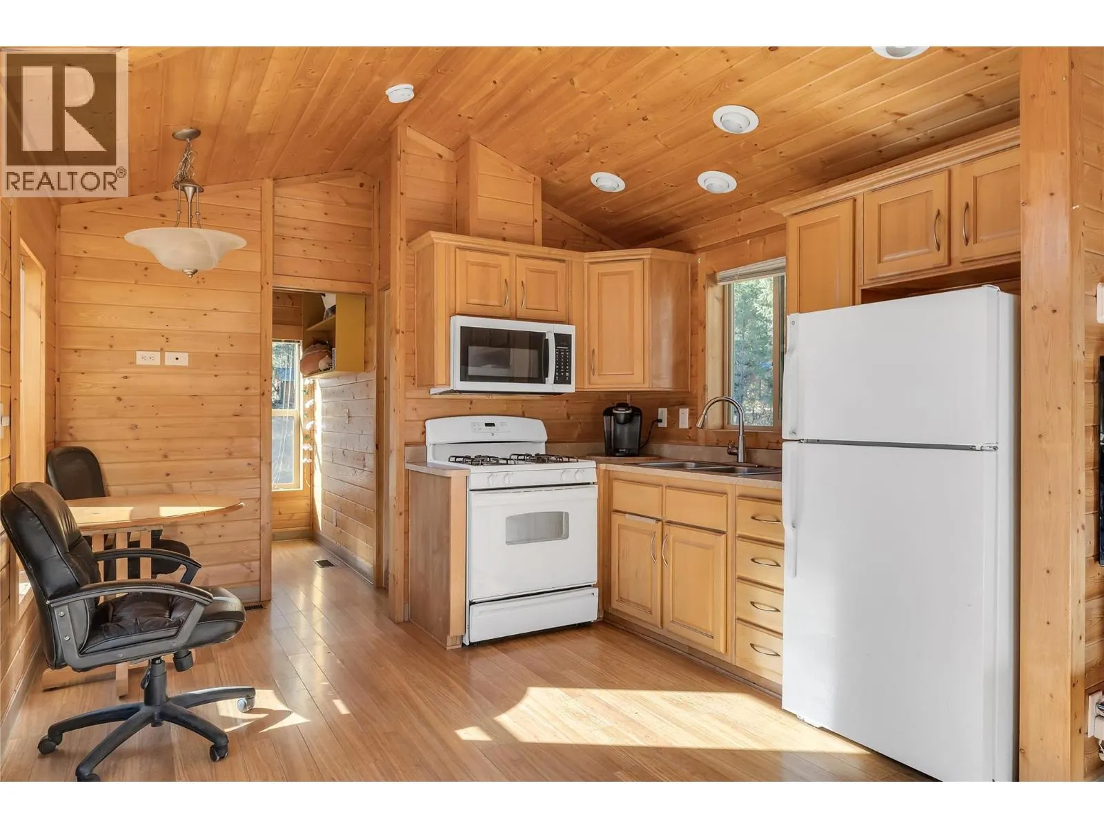4835 Paradise Valley Drive Unit# 17