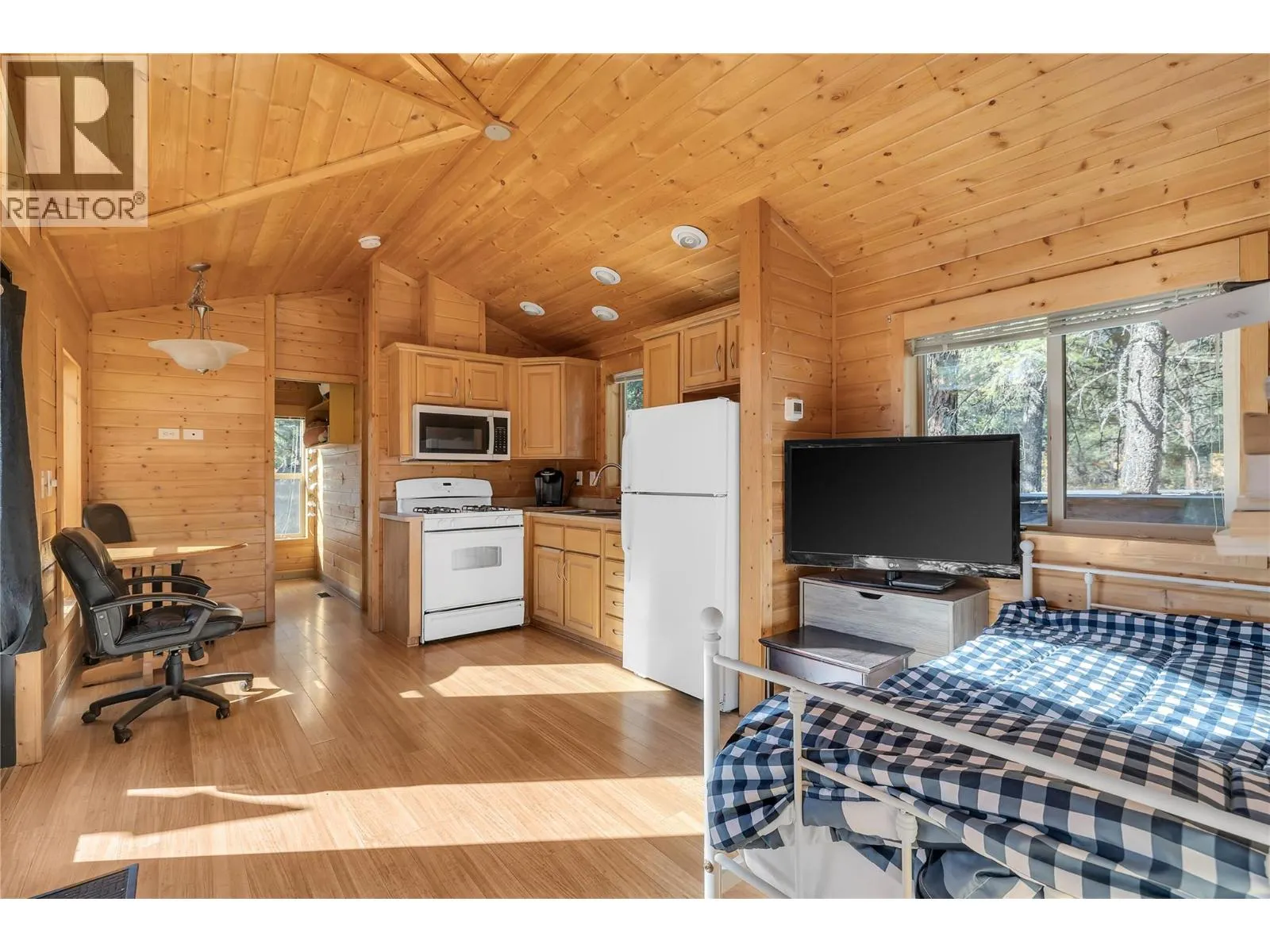 4835 Paradise Valley Drive Unit# 17