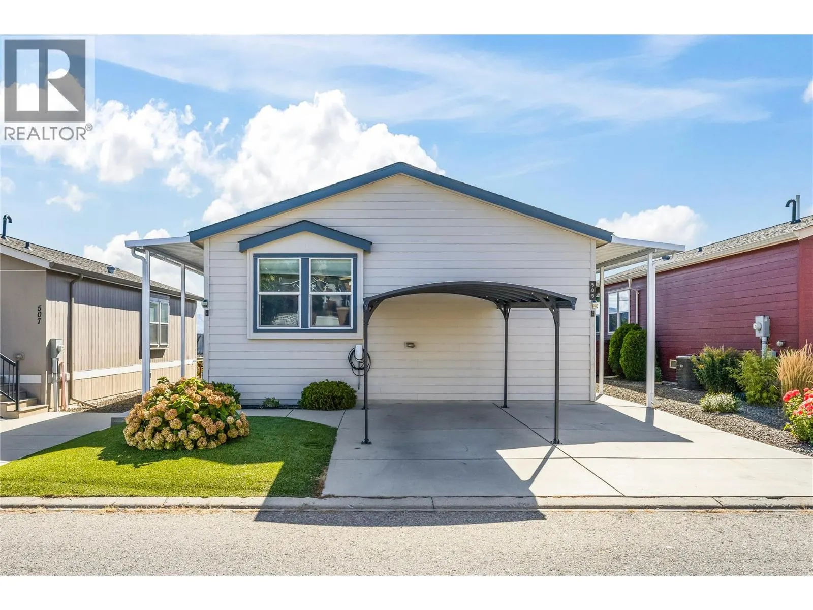 2440 Old Okanagan Highway Unit# 509