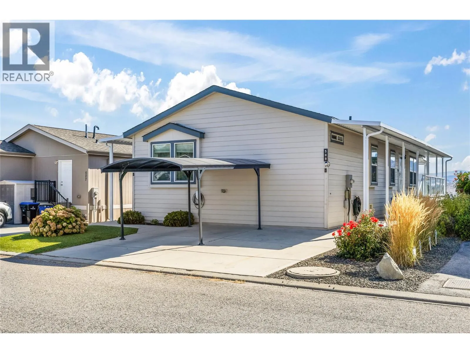2440 Old Okanagan Highway Unit# 509