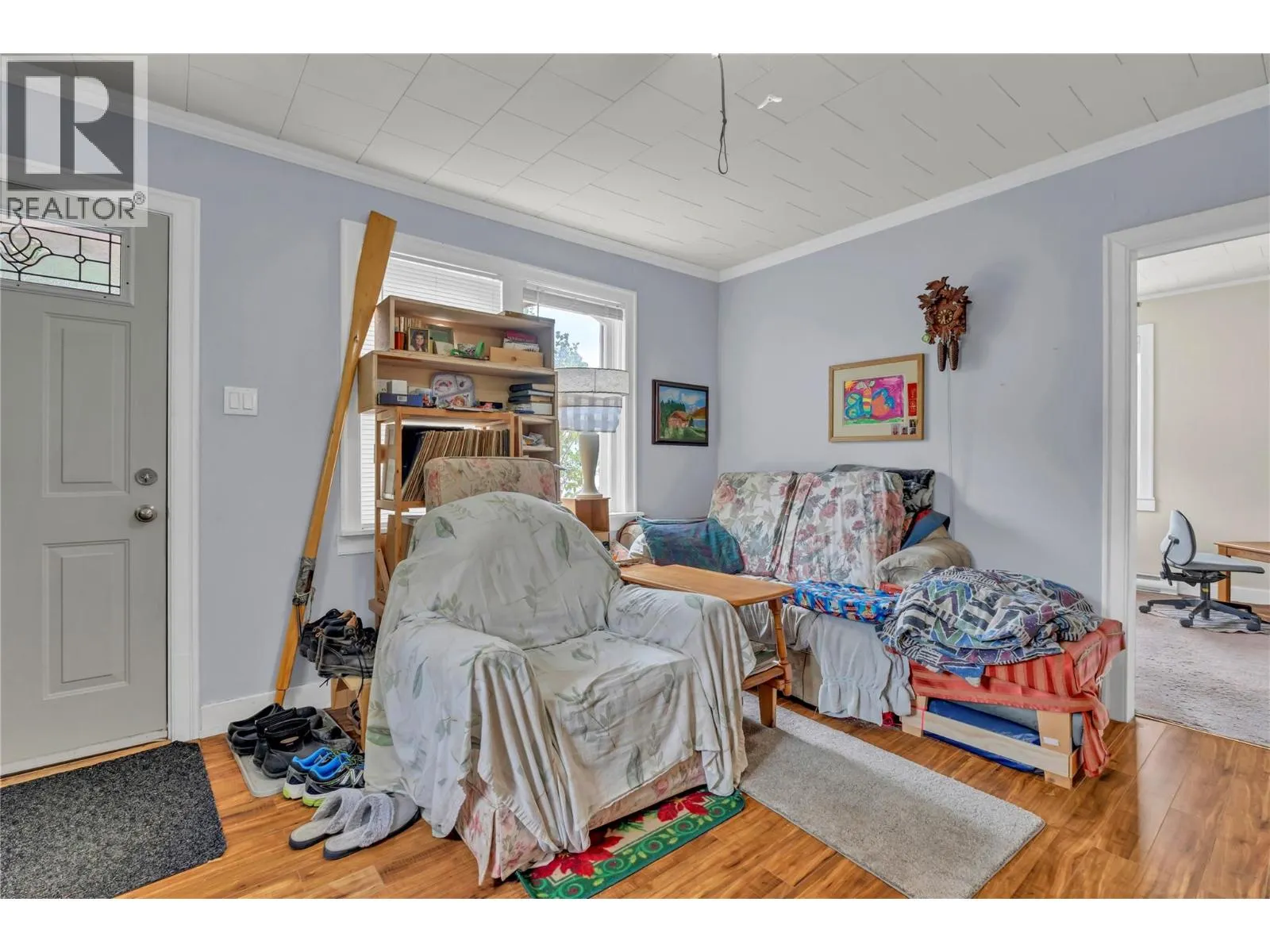 286 Angela Ave