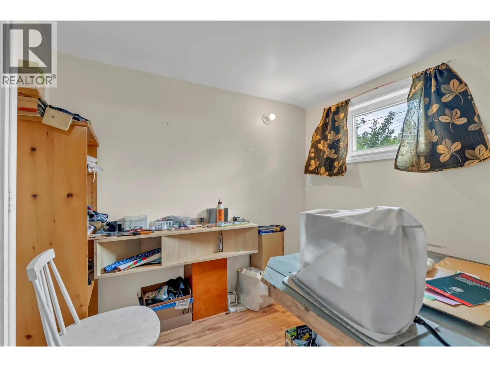 286 Angela Ave