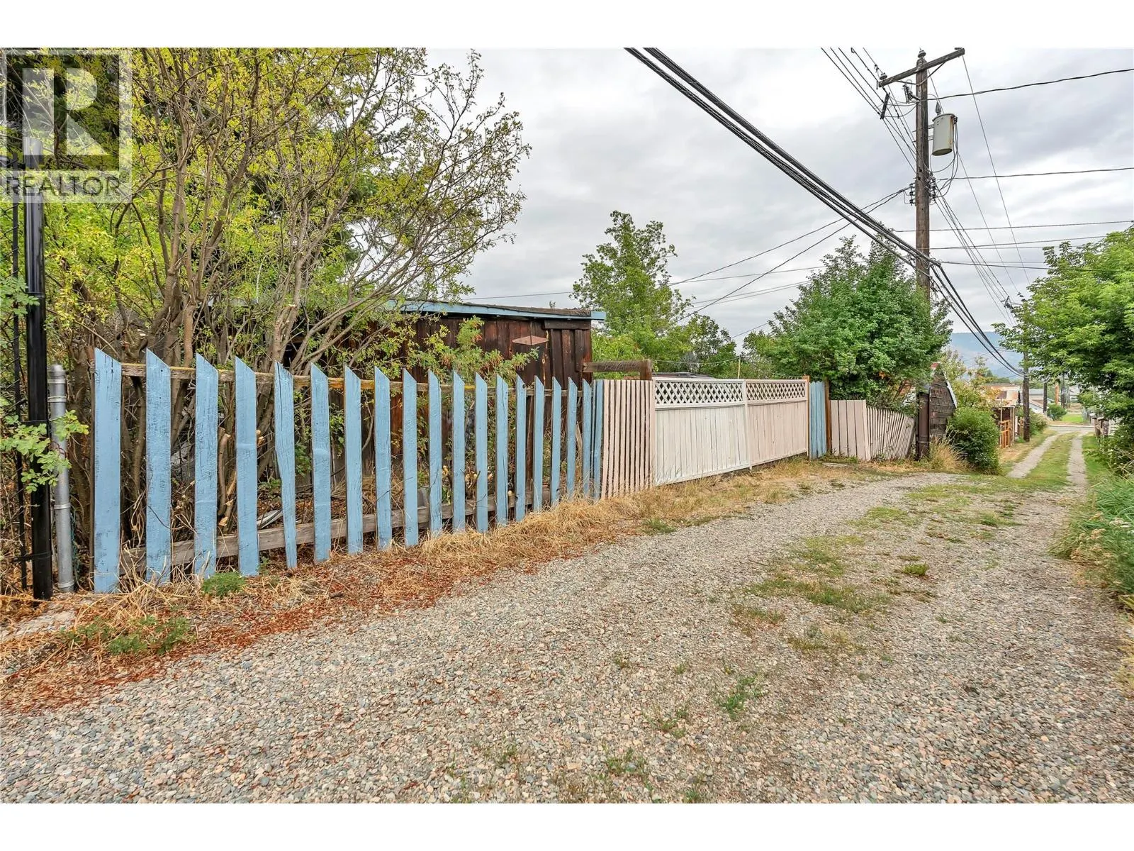 286 Angela Ave