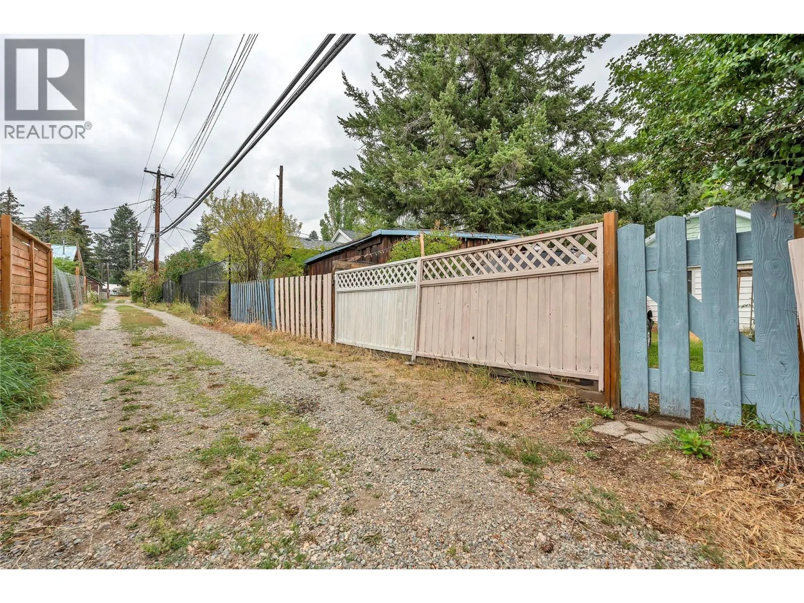 286 Angela Ave