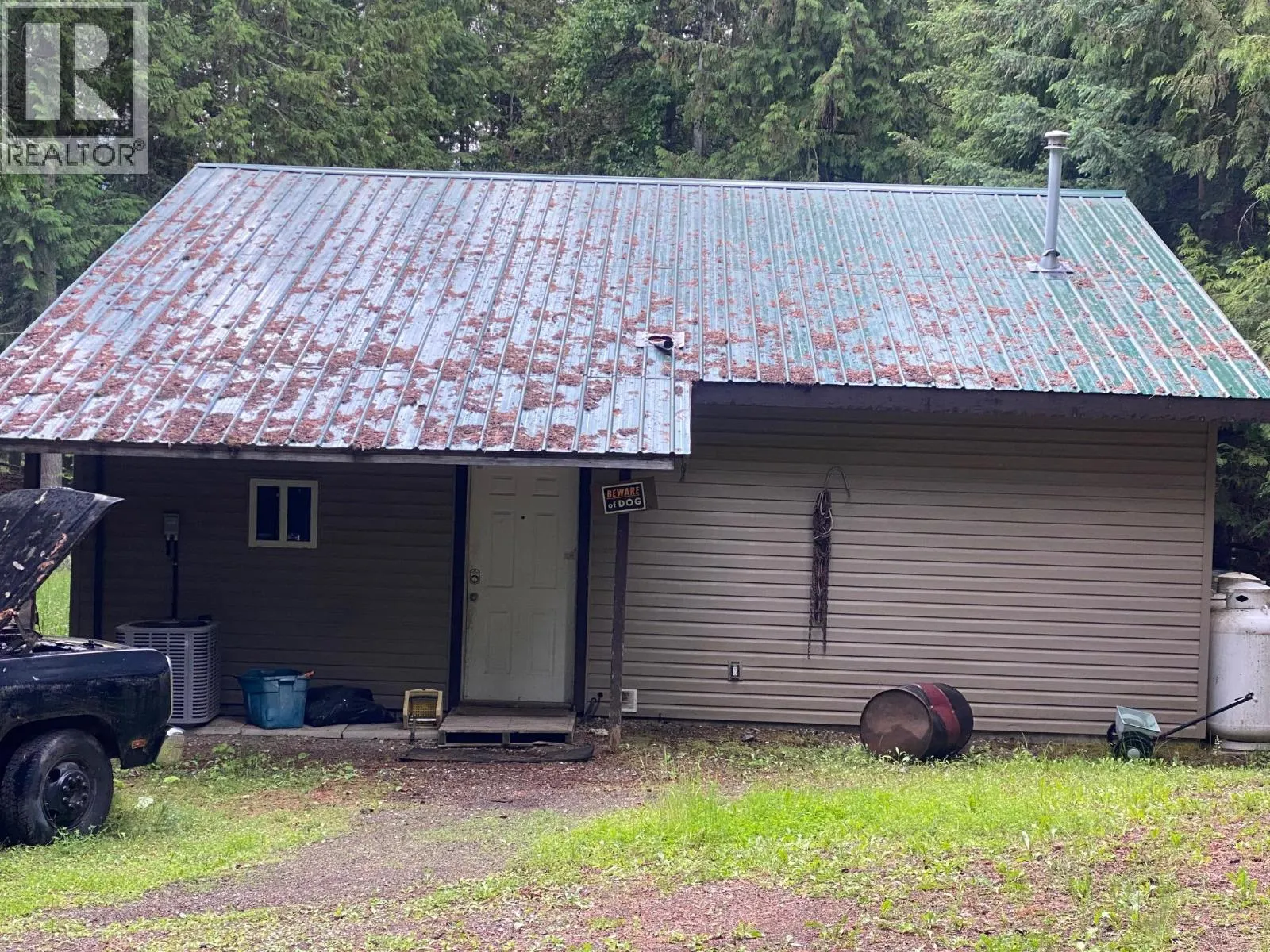 1433 Creighton Valley Road