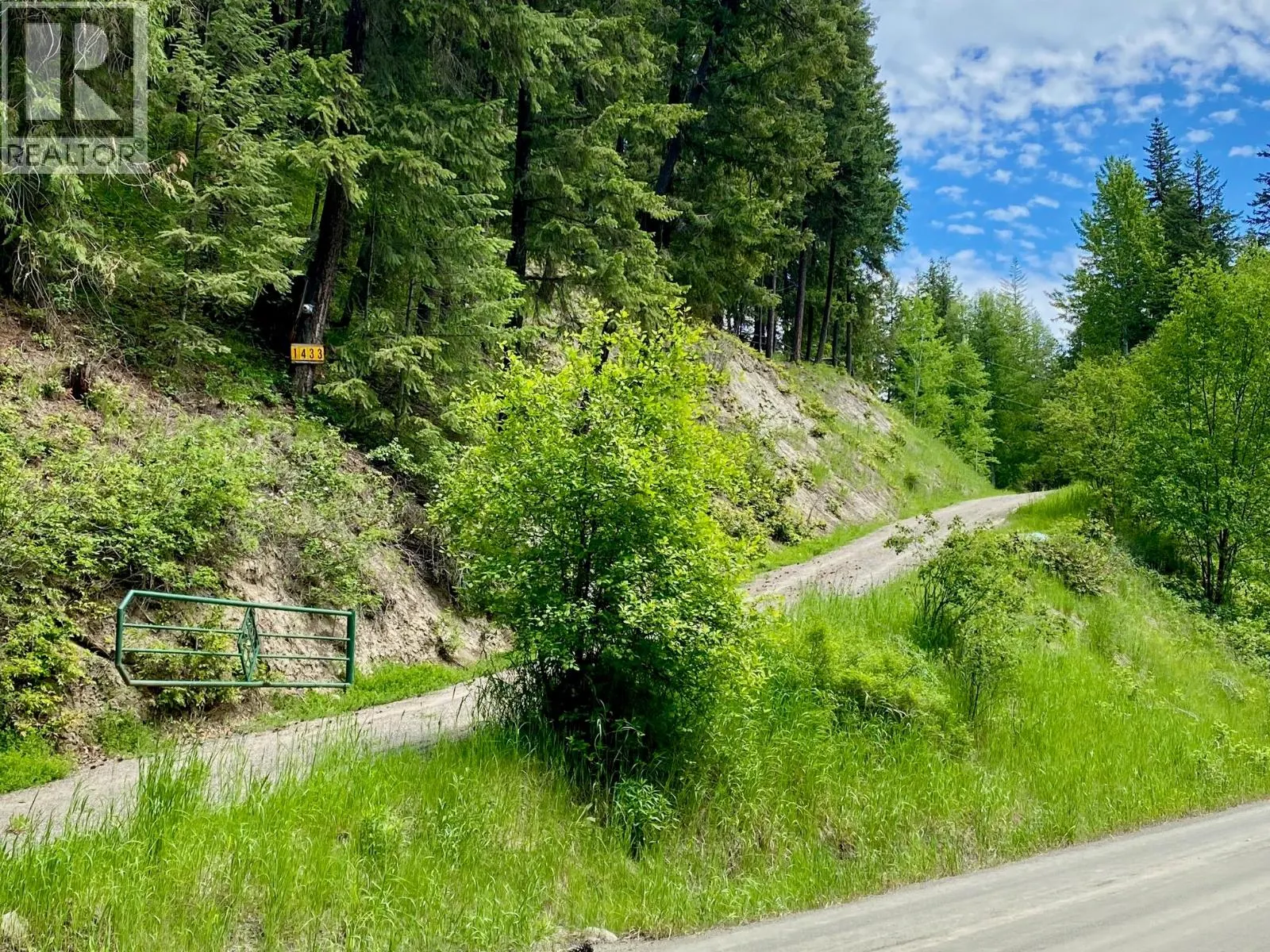 1433 Creighton Valley Road