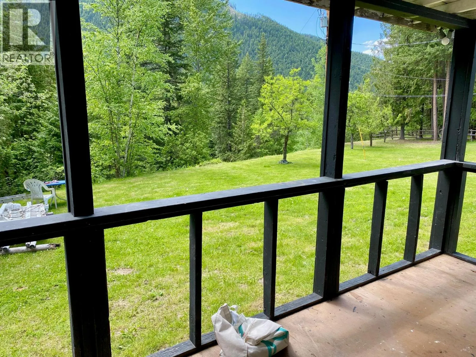 1433 Creighton Valley Road