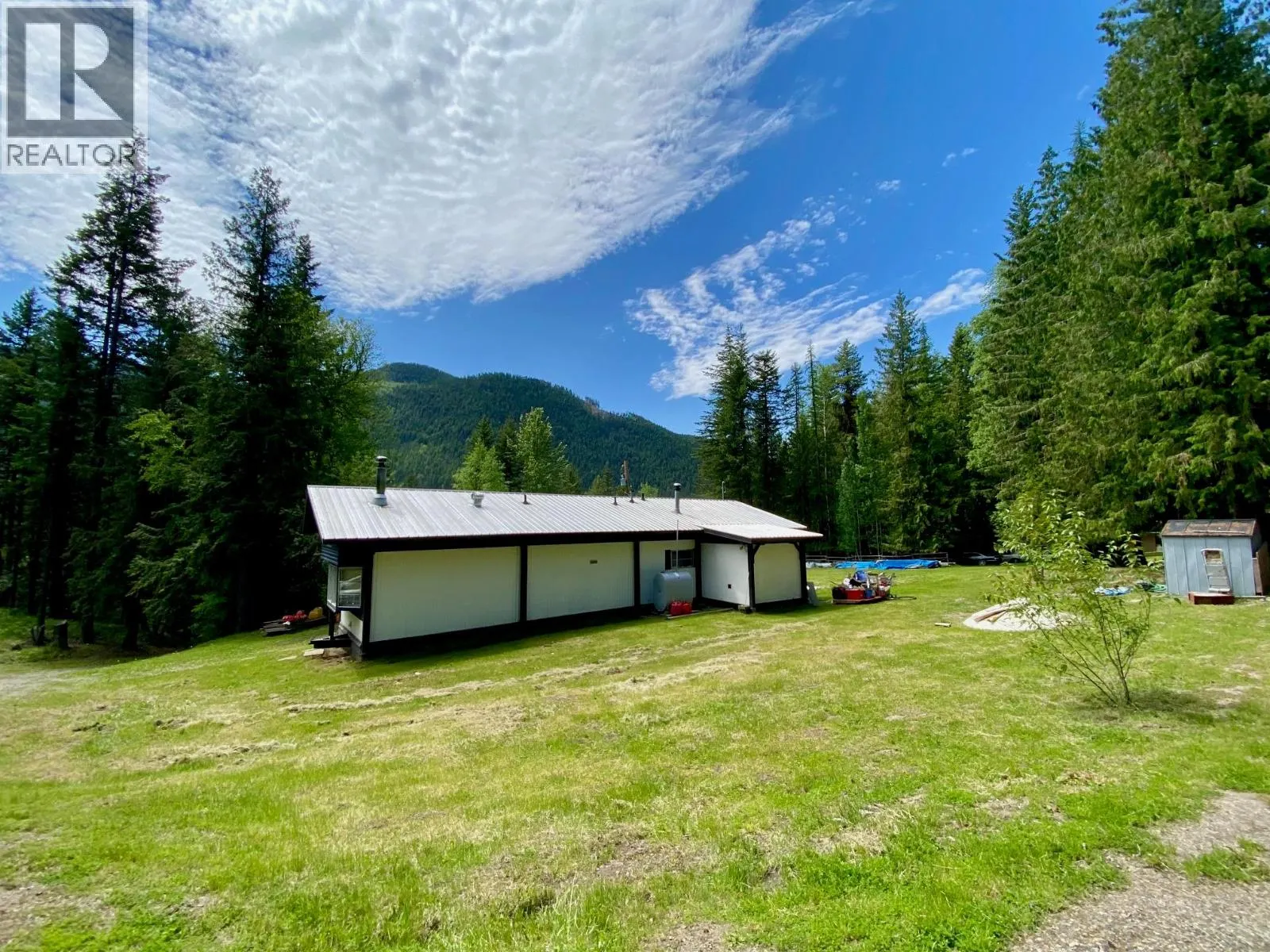 1433 Creighton Valley Road