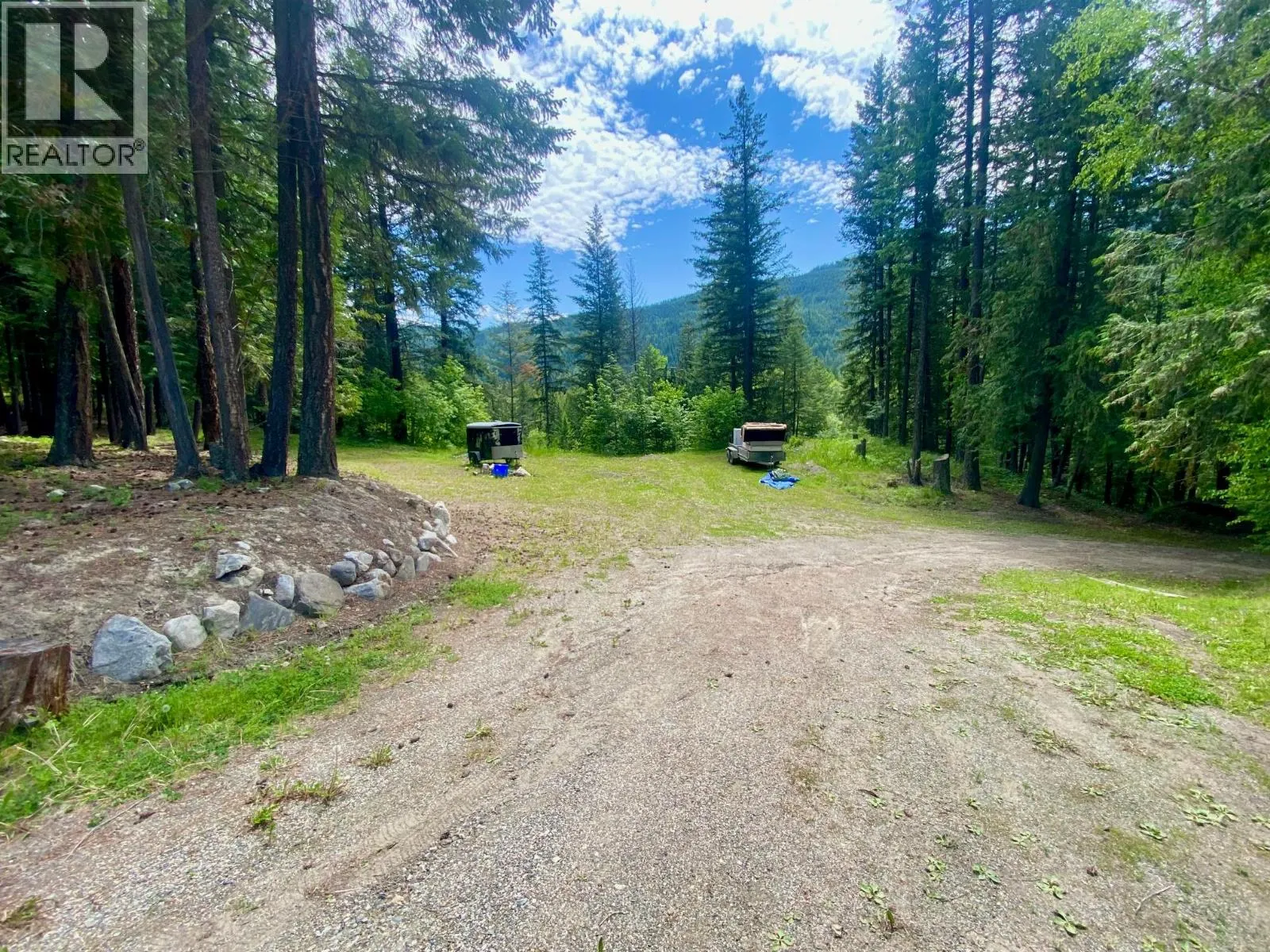1433 Creighton Valley Road