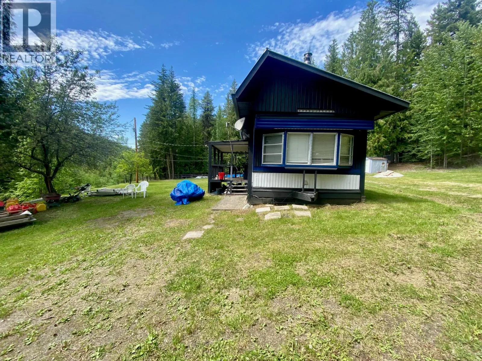 1433 Creighton Valley Road