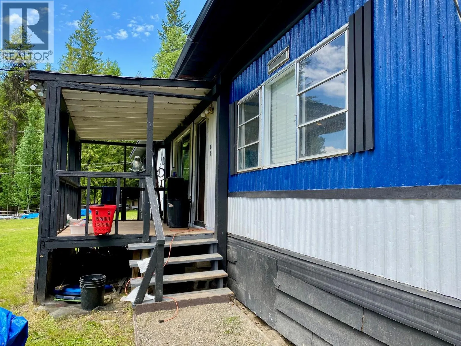 1433 Creighton Valley Road