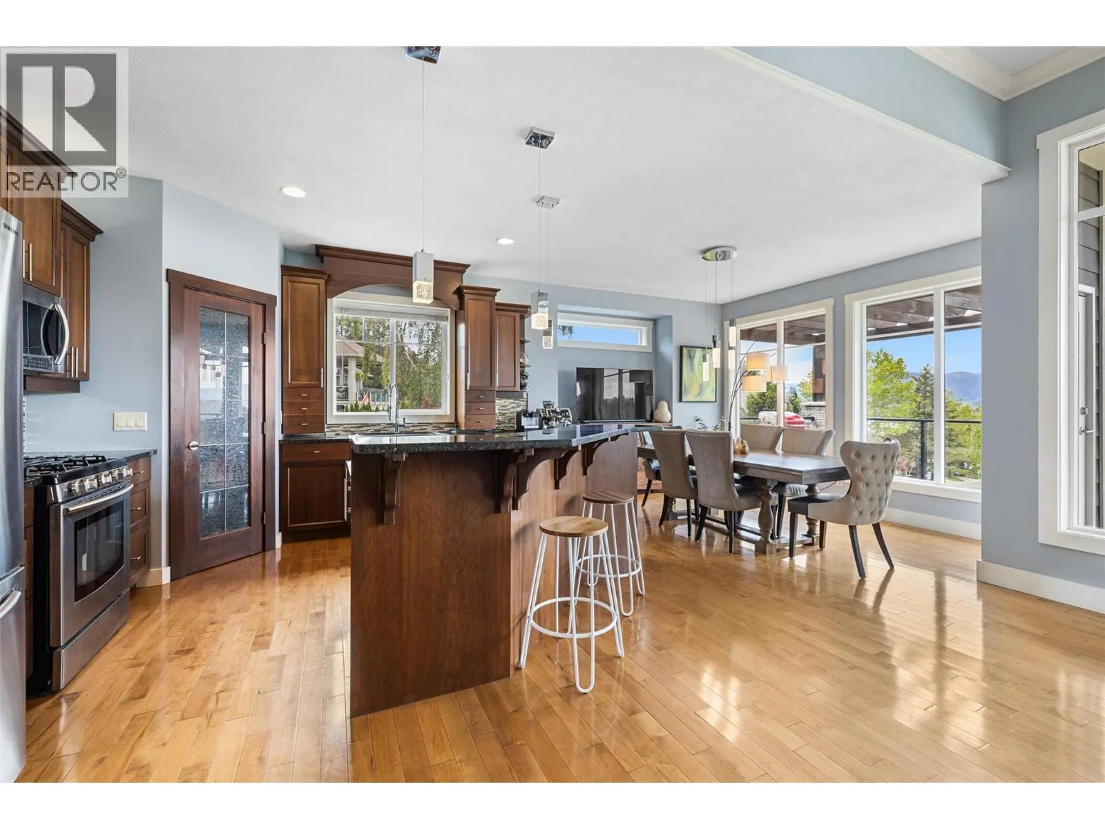 912 Steele Road