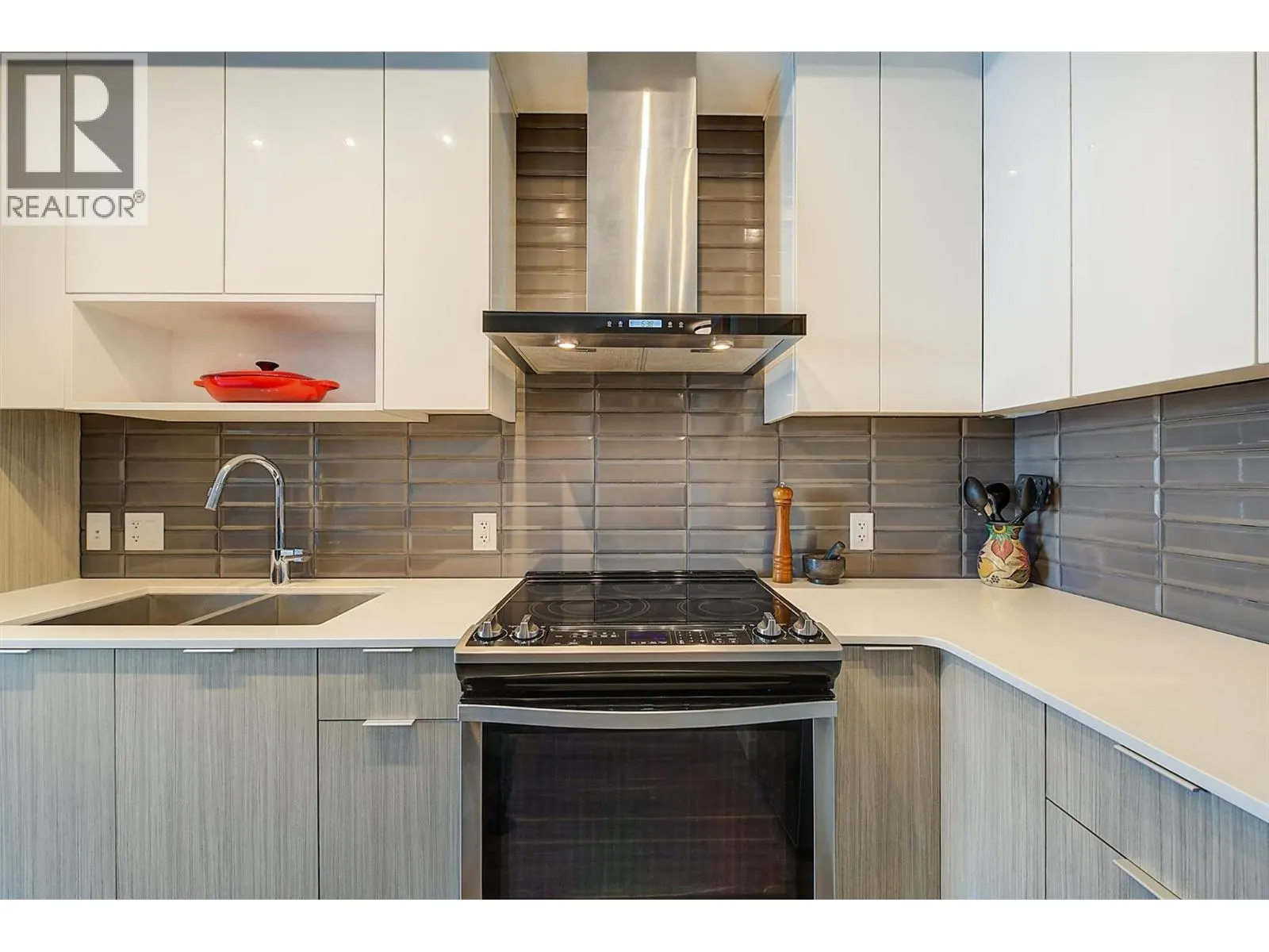 1775 Chapman Place Unit# PH12
