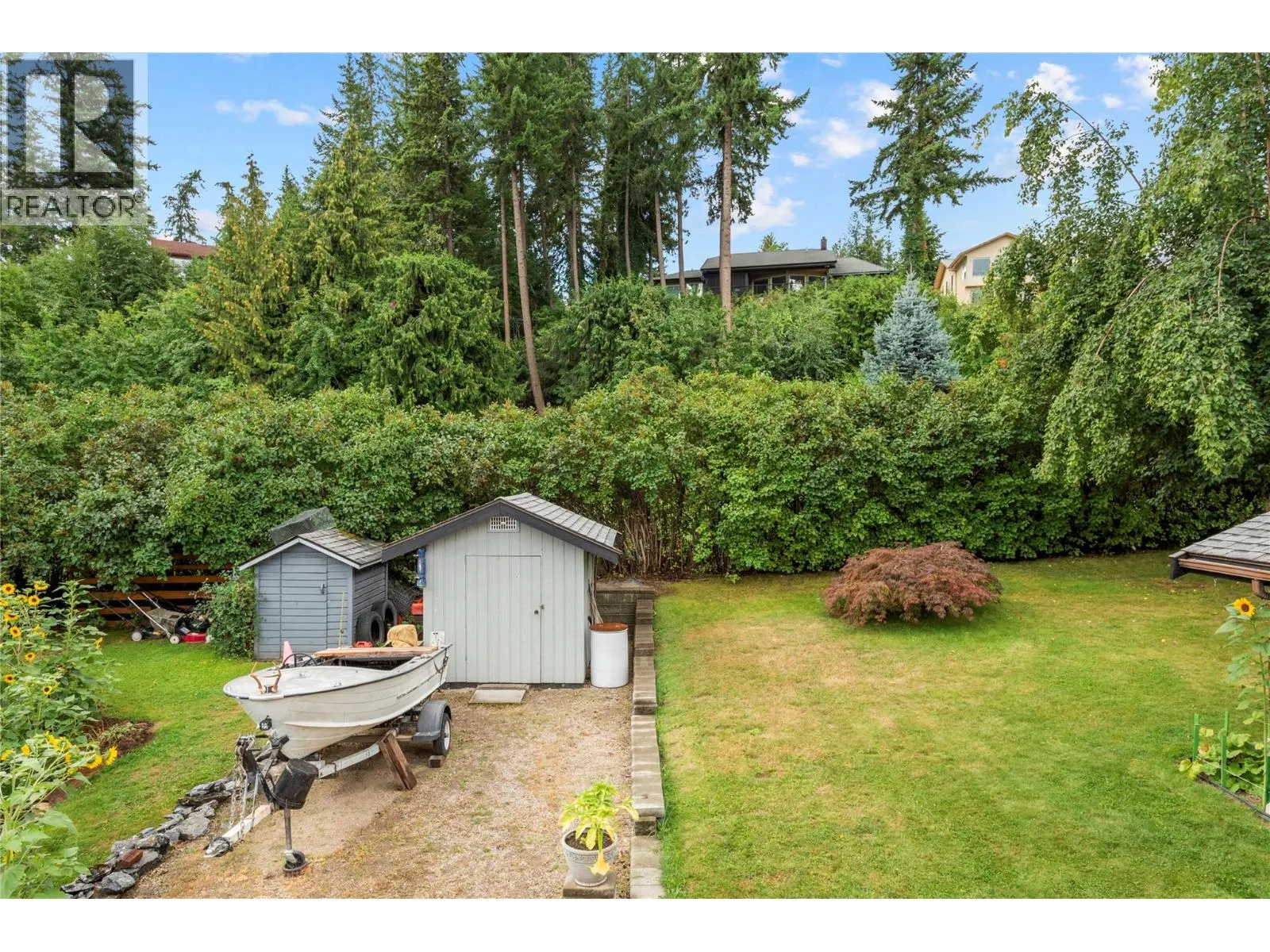 2264 Lakeview Drive