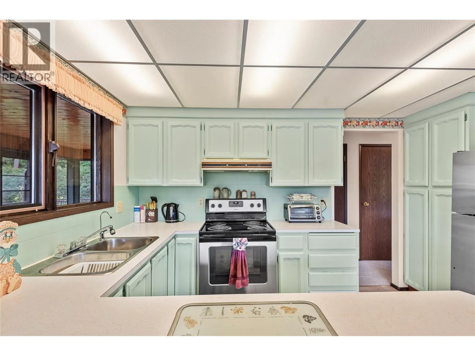 2264 Lakeview Drive