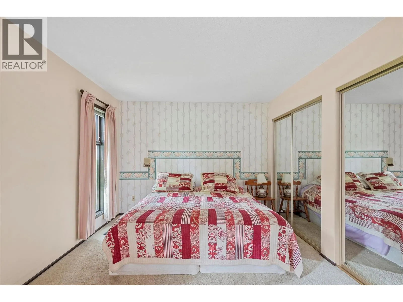 2264 Lakeview Drive
