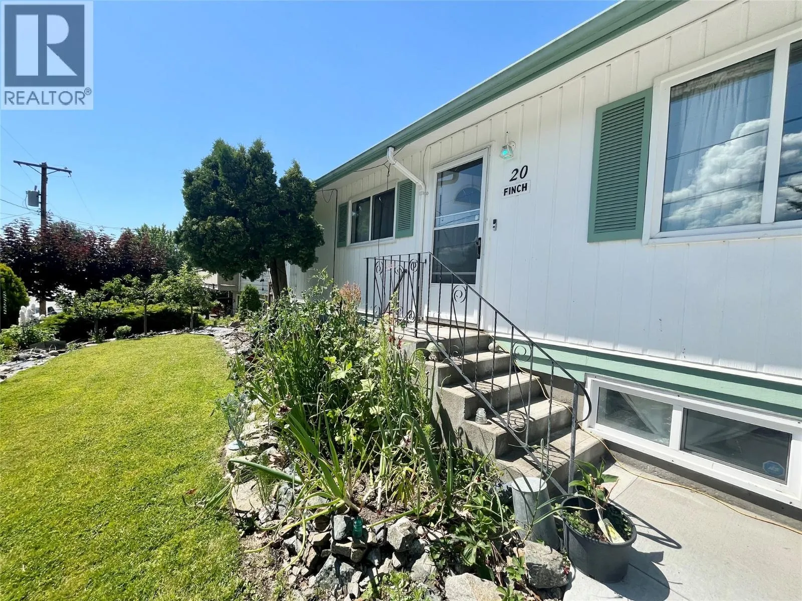 20 FINCH Crescent